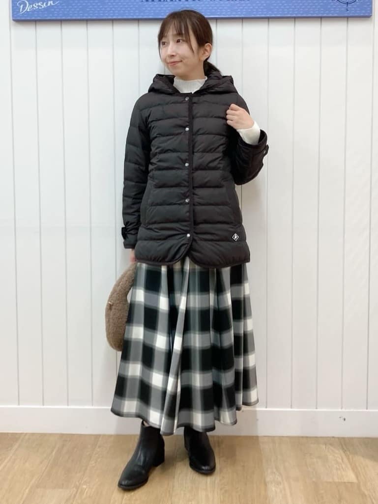 yoshiさんの「Dessin｜【撥水・2WAY】ミュラーダウンコートミドル丈」を使ったコーディネート