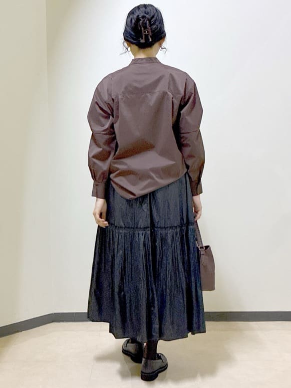  beni_gingerさんの「Reflect｜【さらっと一枚で決まる／重ね着にもおすすめ◎】タックスリーブシャツブラウス」を使ったコーディネート