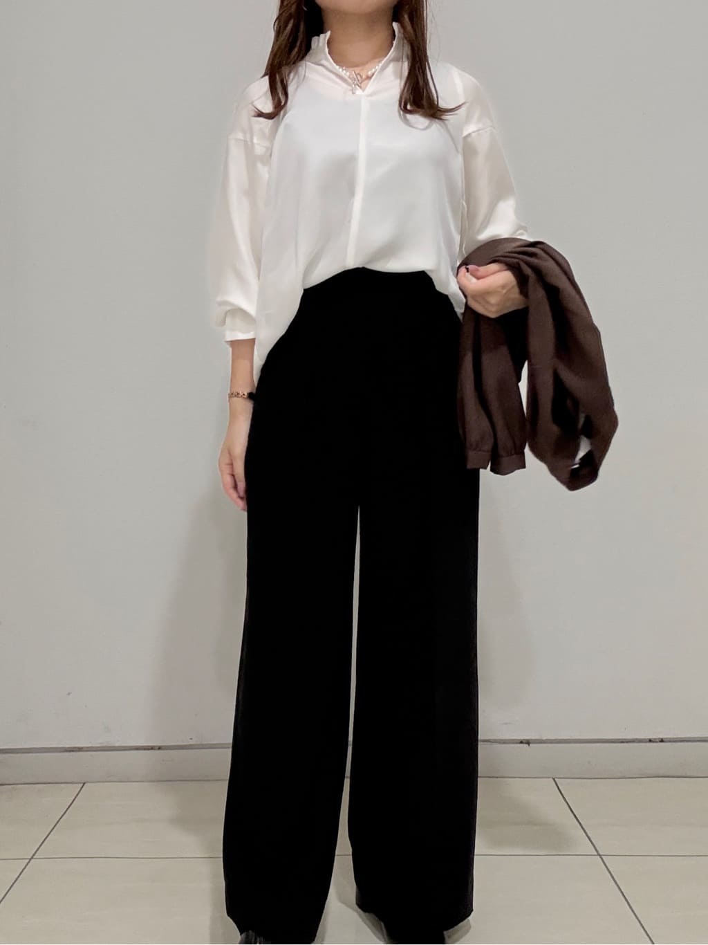 kahoさんの「INDIVI｜【着心地◎！】タックワイドパンツ」を使ったコーディネート
