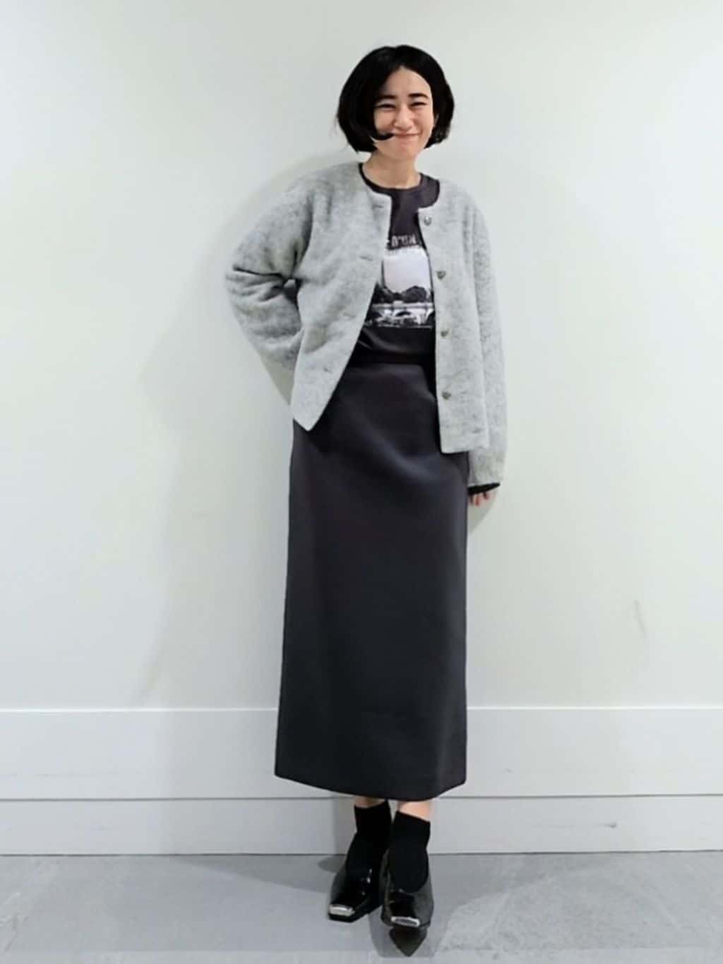 ミズタさんの「UNTITLED｜【ジャケット風/メタルボタン】アルパカ混シャギーカーディガン」を使ったコーディネート
