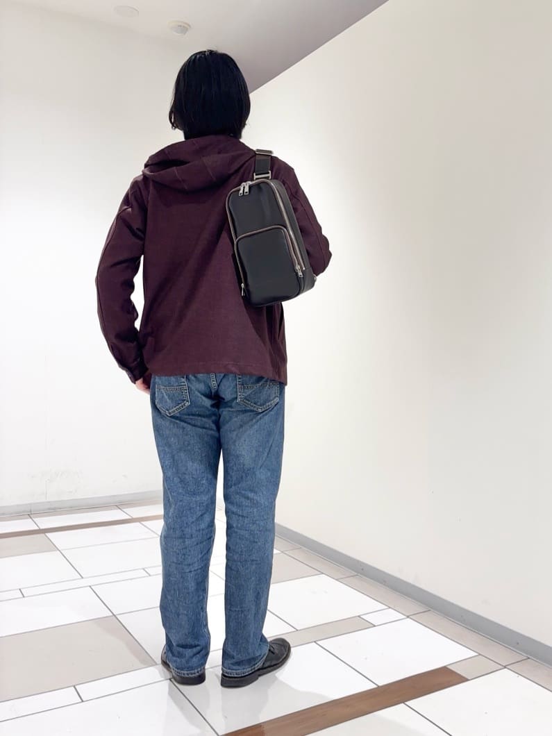 及川さんの「TAKEO KIKUCHI｜【JUST ONE LAYER】ダウンファブリックZIPパーカー」を使ったコーディネート