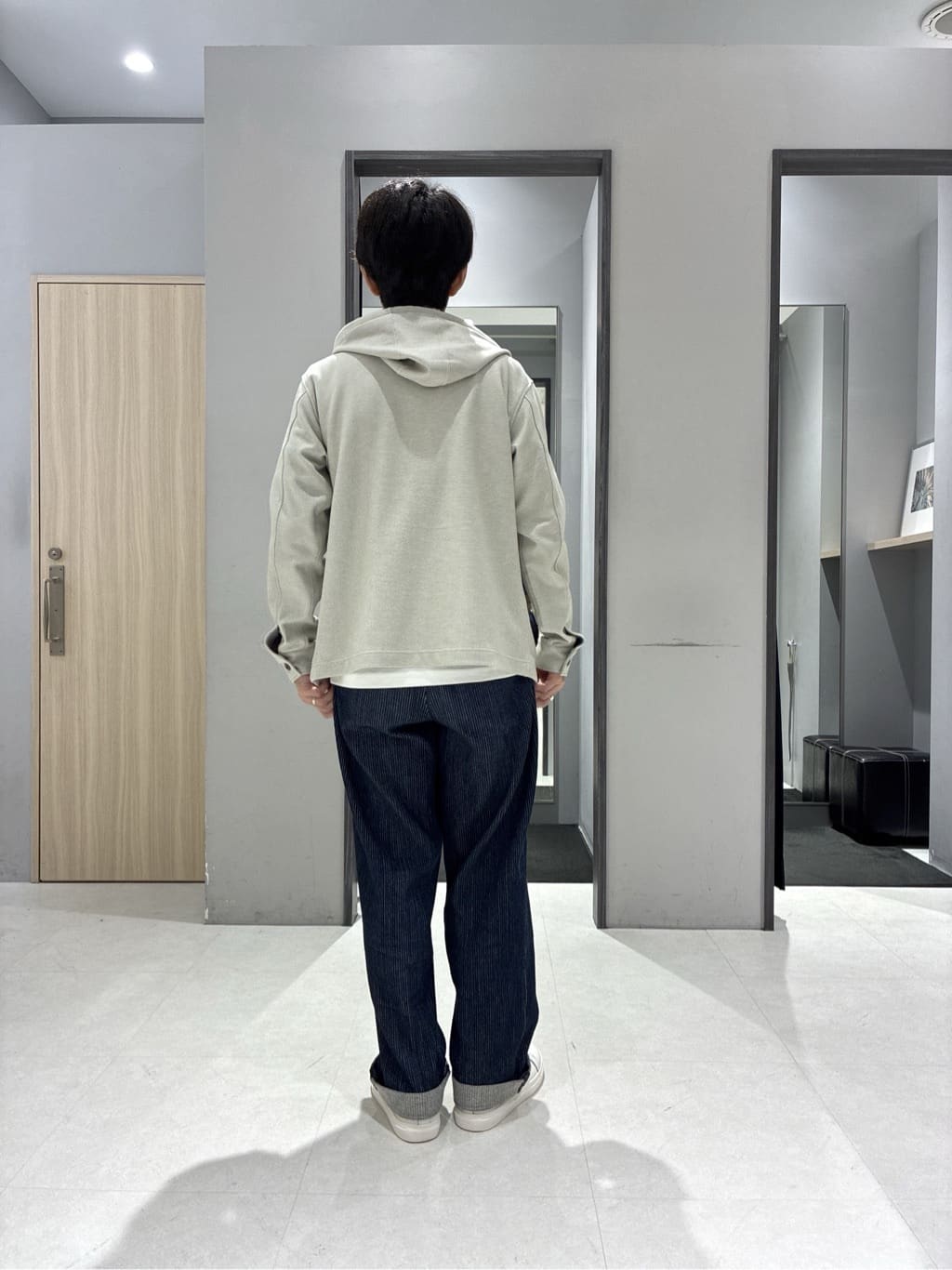 わいずみさんの「TAKEO KIKUCHI｜【JUST ONE LAYER】ダウンファブリックZIPパーカー」を使ったコーディネート