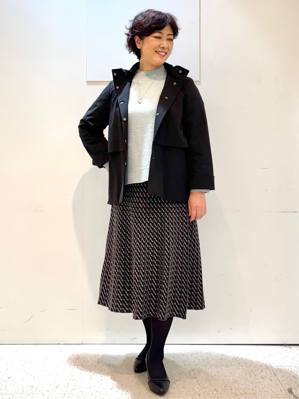 ヤスコさんの「Reflect｜【すっきり見え／フード取り外し可／通勤におすすめ◎】ライティアウター」を使ったコーディネート