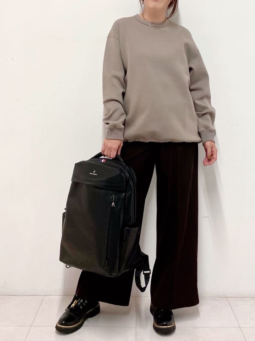 Sawaguchiさんの「DRESSTERIOR｜【撥水加工/荷重軽減】サスペンション リサイクルレザーバックパック」を使ったコーディネート