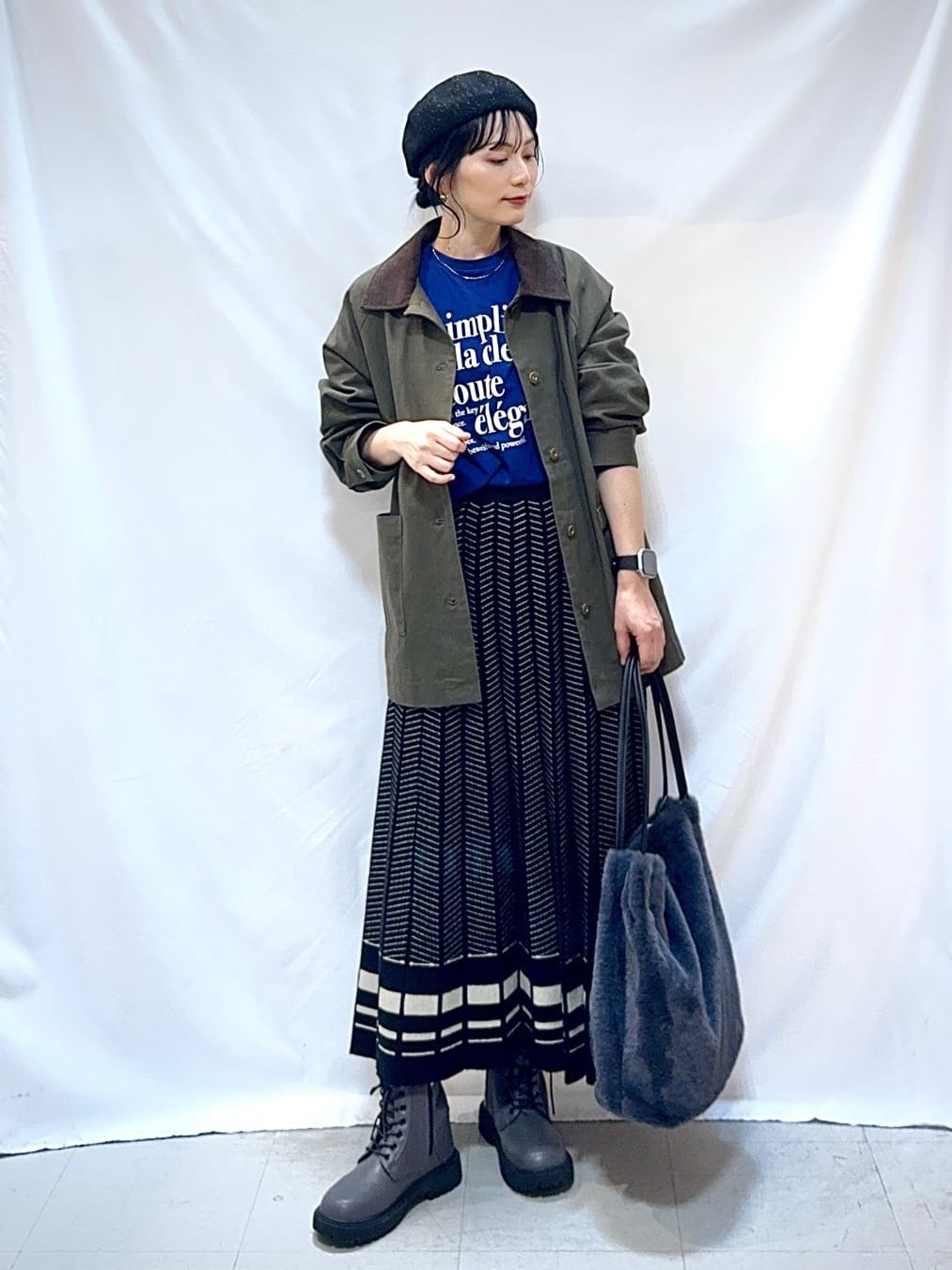 𝐇𝐢𝐫𝐨𝐦𝐢さんの「SHOO･LA･RUE｜グラフィックアソート ベーシックロンT」を使ったコーディネート