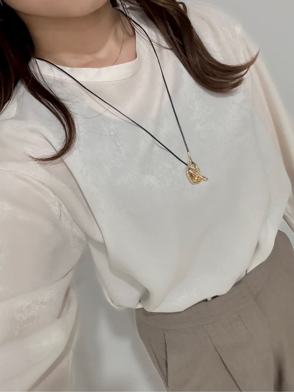 kahoさんの「INDIVI｜【褒められパンツ】ワンタックワイドパンツ」を使ったコーディネート