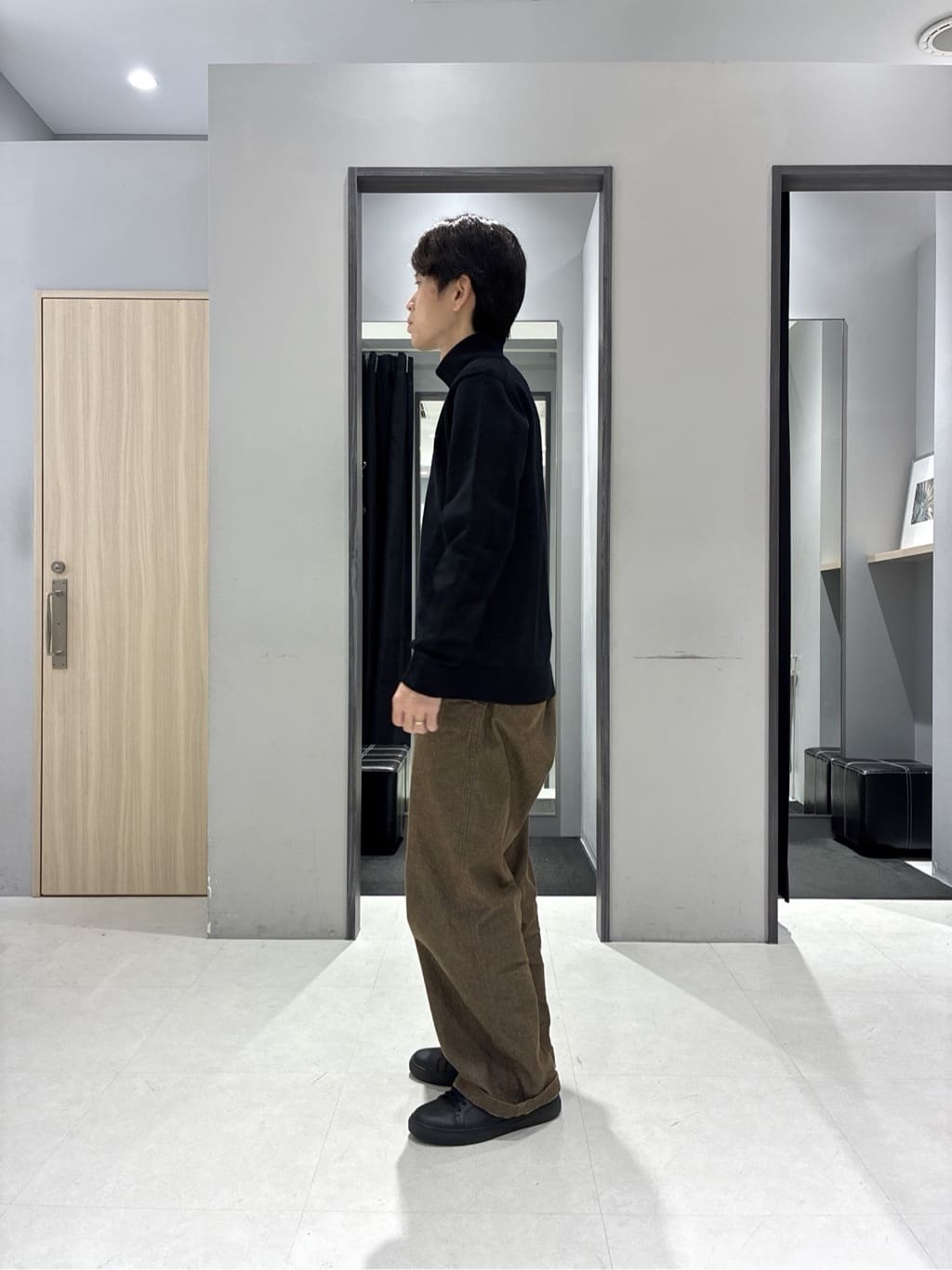 わいずみさんの「TAKEO KIKUCHI｜【JUST ONE LAYER】ダウンファブリック ジップアップ リブ ブルゾン」を使ったコーディネート