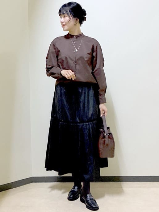  beni_gingerさんの「Reflect｜【さらっと一枚で決まる／重ね着にもおすすめ◎】タックスリーブシャツブラウス」を使ったコーディネート