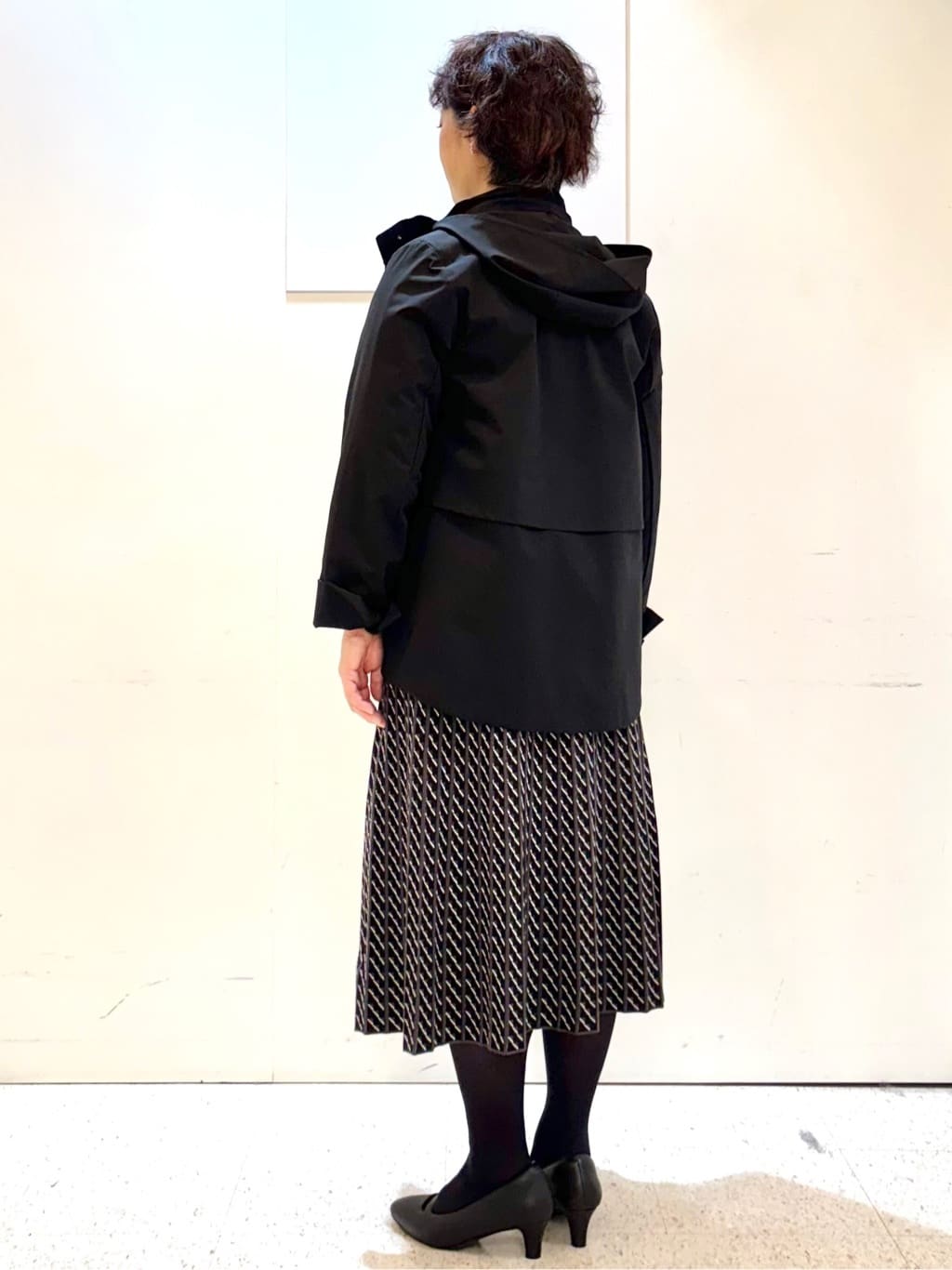 ヤスコさんの「Reflect｜【すっきり見え／フード取り外し可／通勤におすすめ◎】ライティアウター」を使ったコーディネート