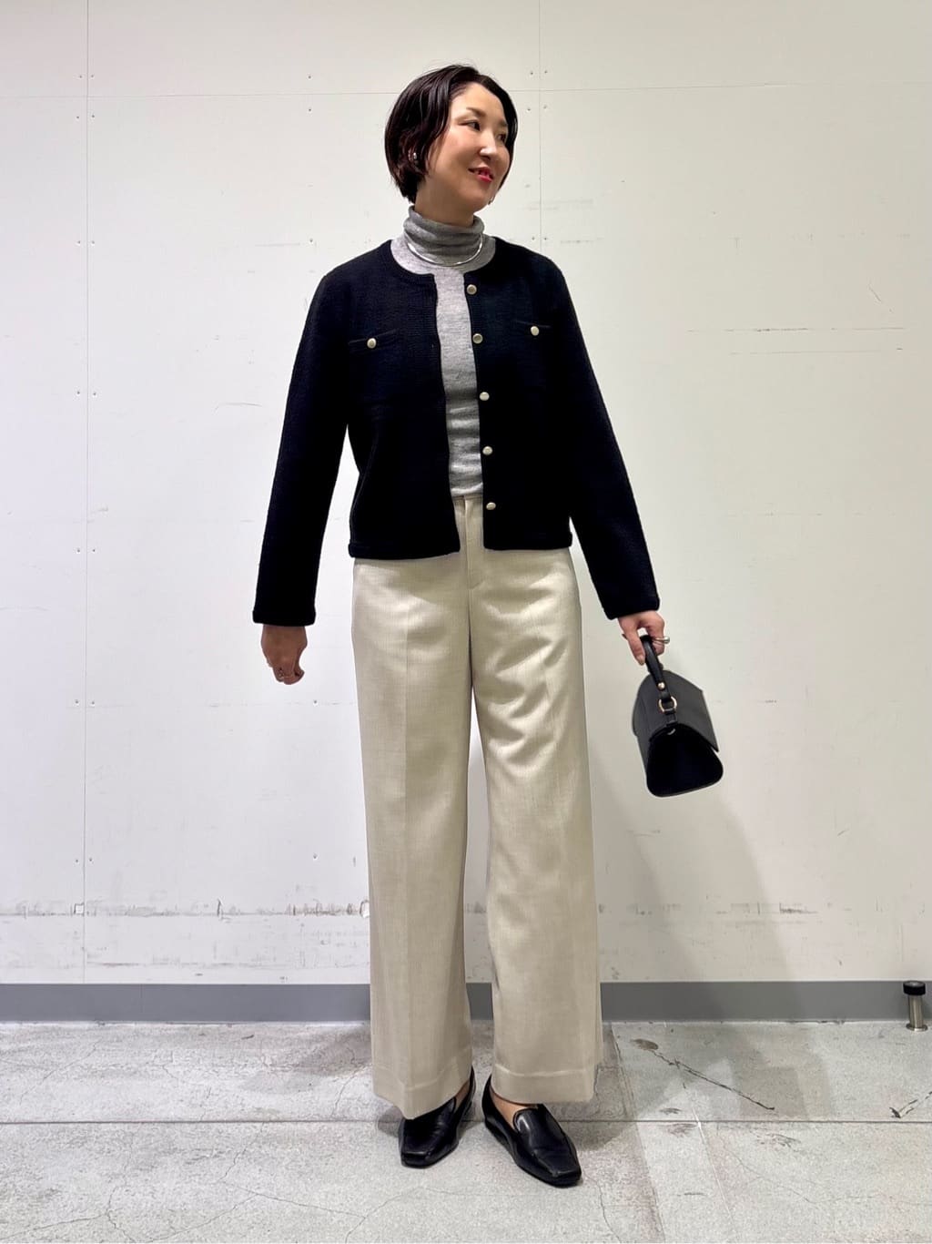 yuriさんの「INDIVI｜【洗える／薄手／ラメ】シアーラメニット」を使ったコーディネート