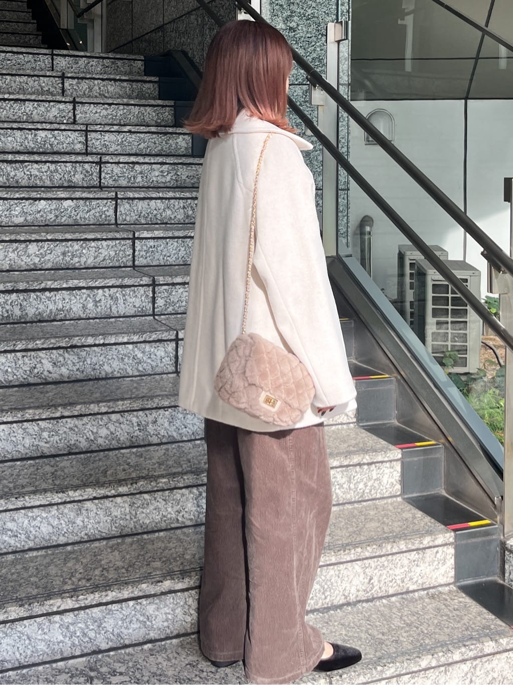 HANNAさんの「OPAQUE.CLIP｜カシミヤブレンドウールミドルピーコート」を使ったコーディネート
