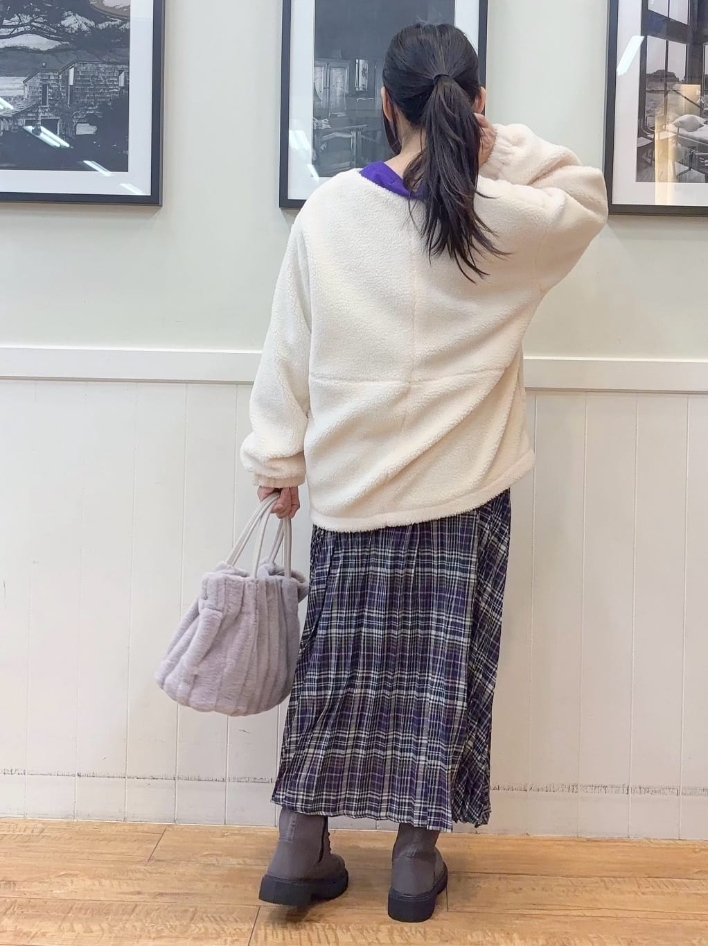 ゆうさんの「SHOO･LA･RUE｜【S-LL】すっきり魅せてくれる チェックプリーツスカート」を使ったコーディネート