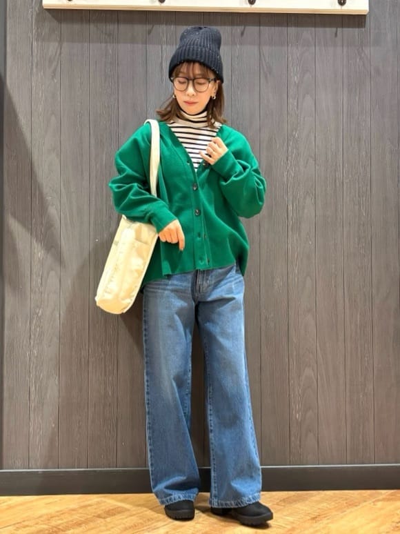 meiさんの「SHOO･LA･RUE｜スパンコールリブニット帽」を使ったコーディネート