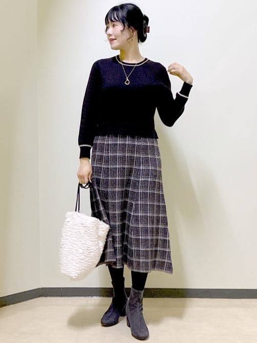  beni_gingerさんの「Reflect｜【コートインでもすっきり◎】チェック柄ニットドッキングワンピース」を使ったコーディネート