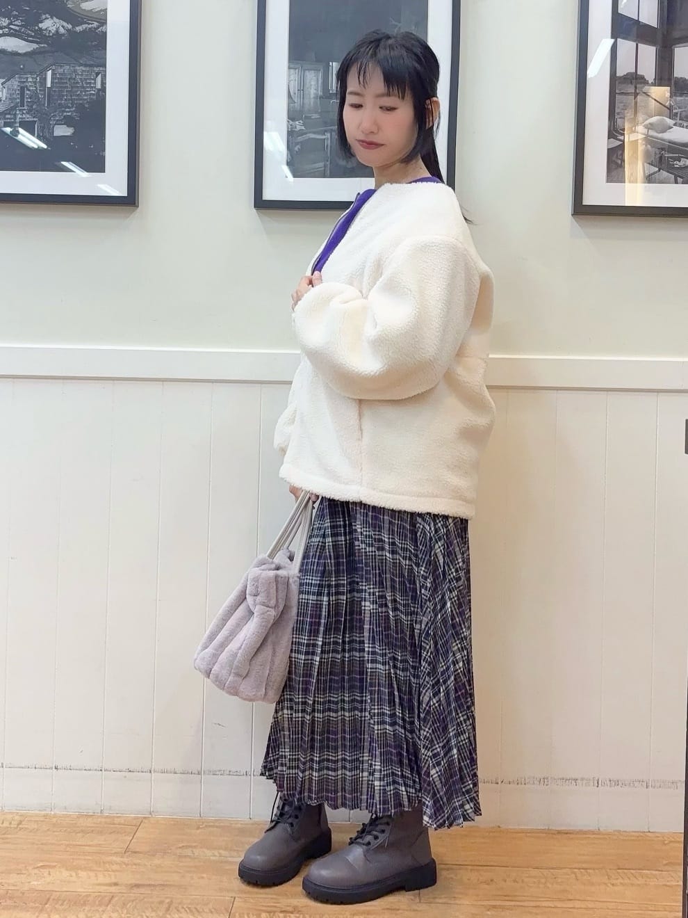 ゆうさんの「SHOO･LA･RUE｜【S-LL】すっきり魅せてくれる チェックプリーツスカート」を使ったコーディネート