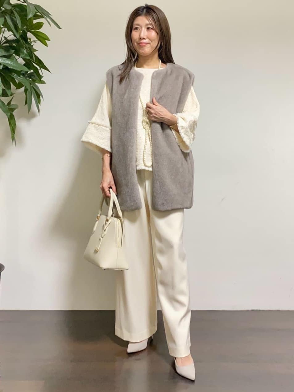 tomoさんの「UNTITLED｜【きれいめ／体型カバー】ツイードドルマントップス」を使ったコーディネート