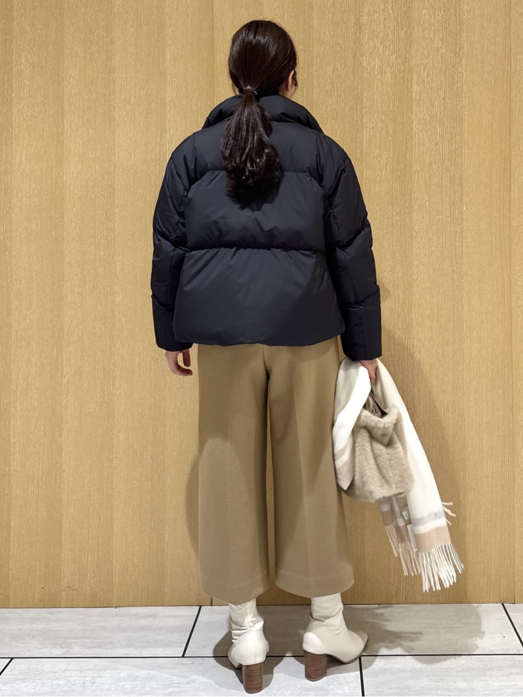 nanaさんの「UNTITLED｜【アンサンブル可/洗える】シルクウールカシミヤ ドルマンスリーブニット」を使ったコーディネート