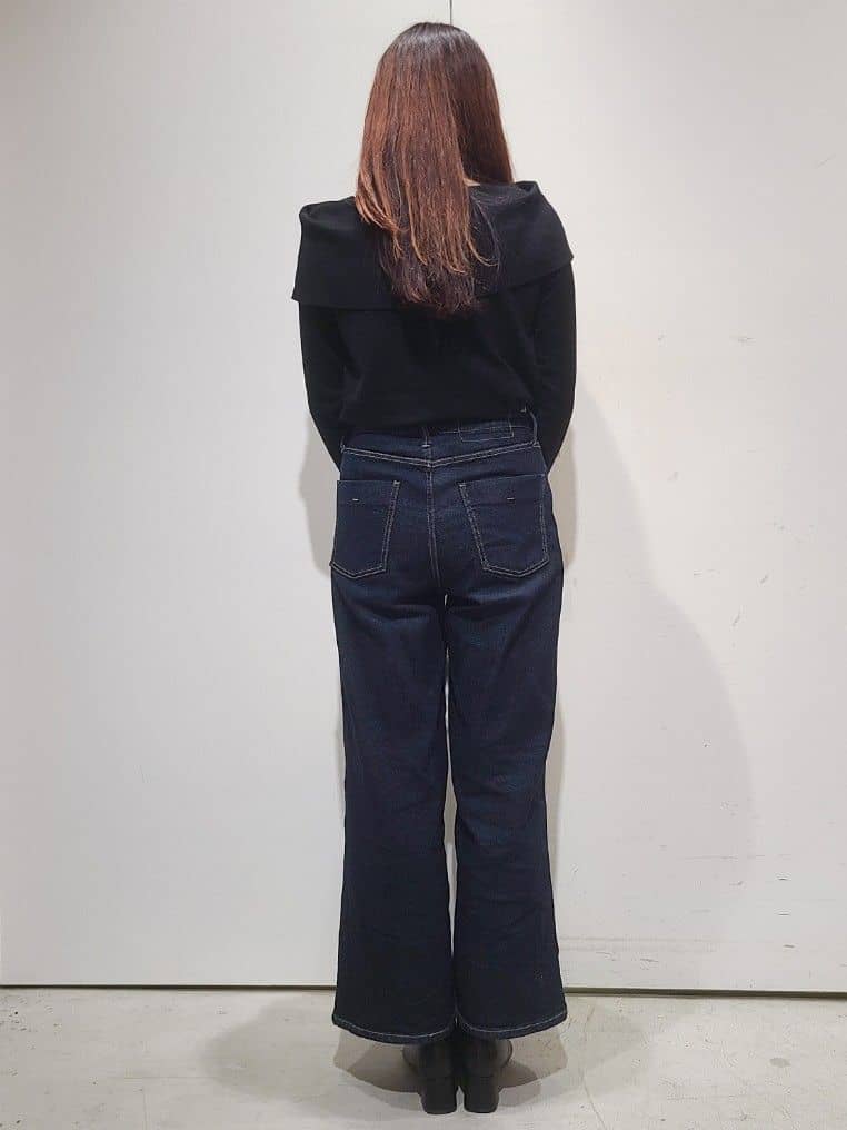 hmさんの「OPAQUE.CLIP｜オフショルダーニット【洗濯機OK】」を使ったコーディネート