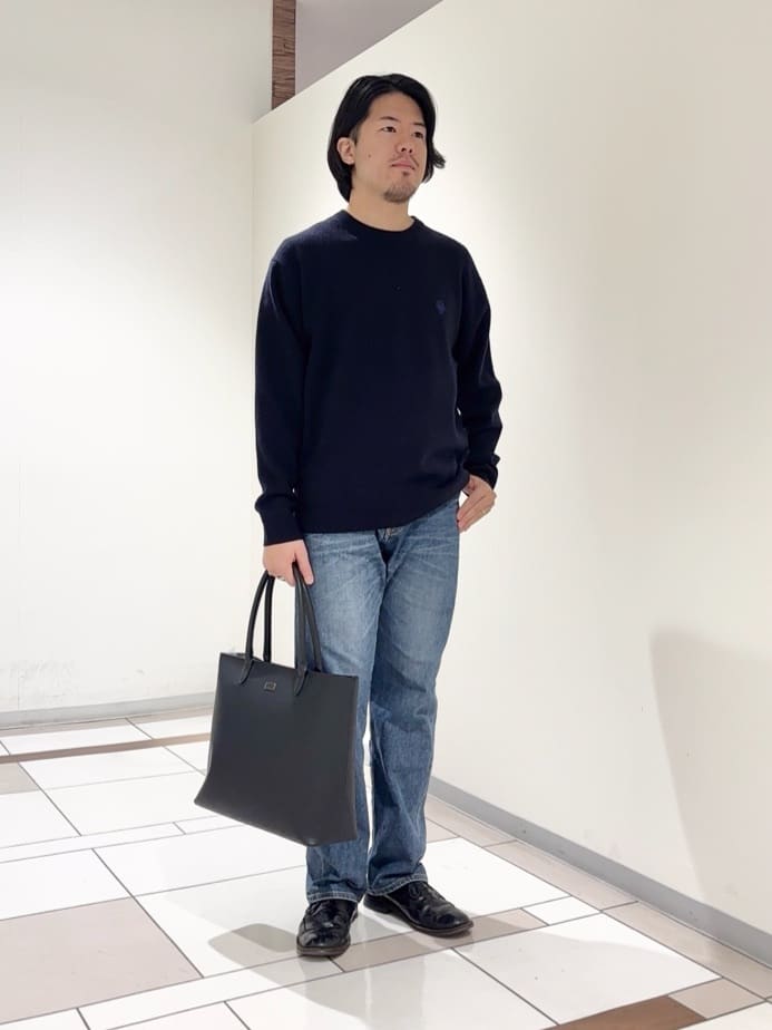 及川さんの「TAKEO KIKUCHI｜【Air Palette Knit】ワンポイント カラーニット プルオーバー」を使ったコーディネート