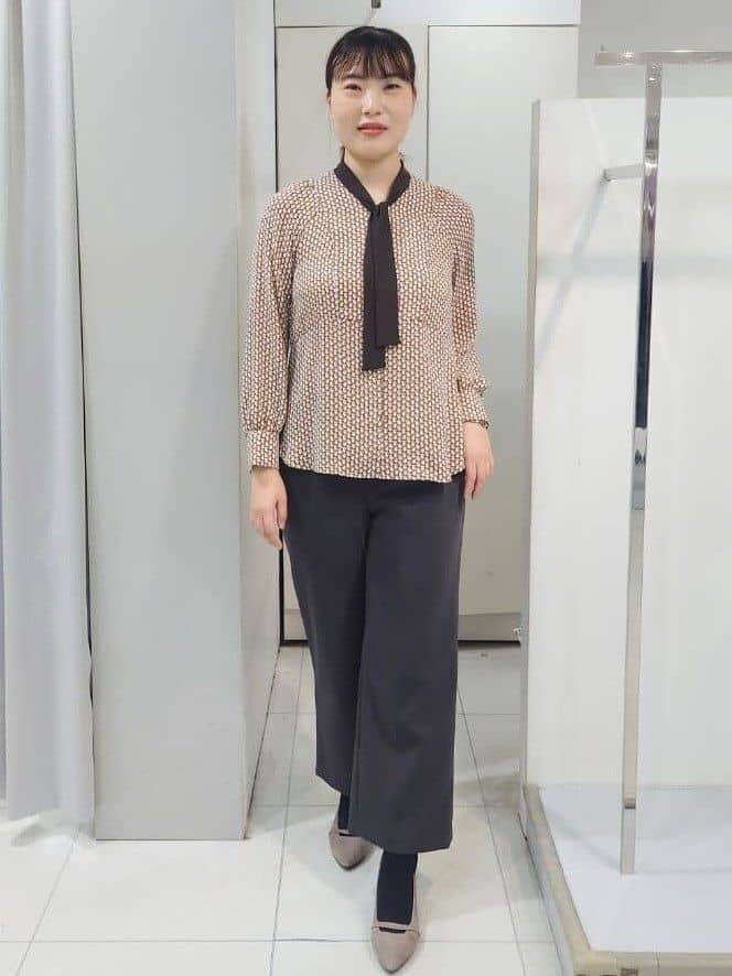 AZUSAさんの「Reflect｜【レイヤードに◎】ボウタイプリントブラウス」を使ったコーディネート