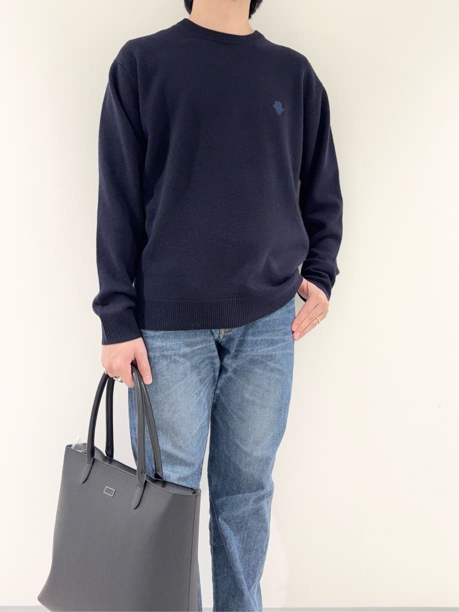 及川さんの「TAKEO KIKUCHI｜【Air Palette Knit】ワンポイント カラーニット プルオーバー」を使ったコーディネート