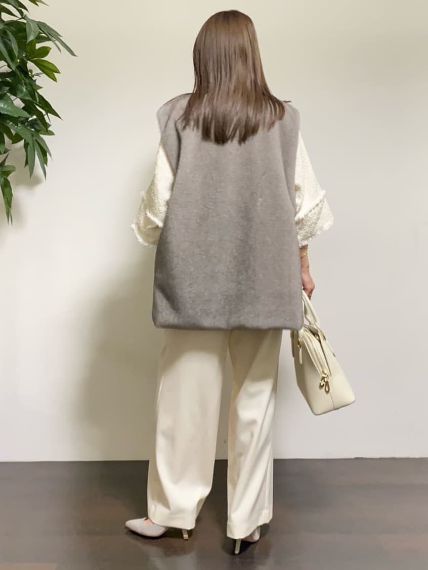 tomoさんの「UNTITLED｜【きれいめ／体型カバー】ツイードドルマントップス」を使ったコーディネート