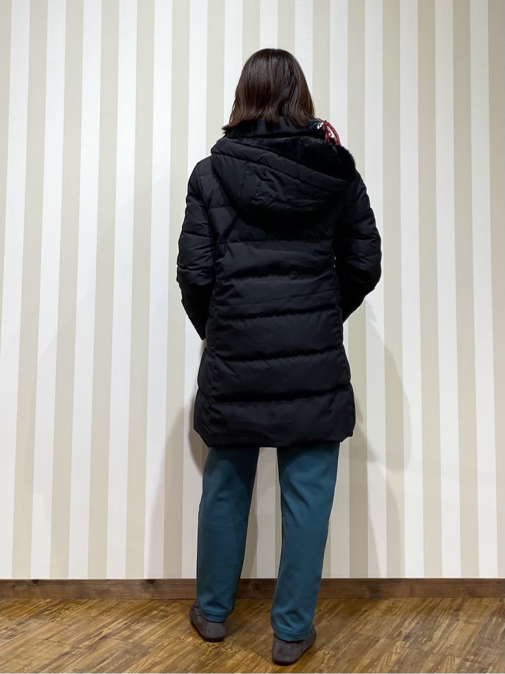 SAOさんの「SHOO･LA･RUE｜【洗濯機可/撥水】フェイクファーフード ロングダウン」を使ったコーディネート
