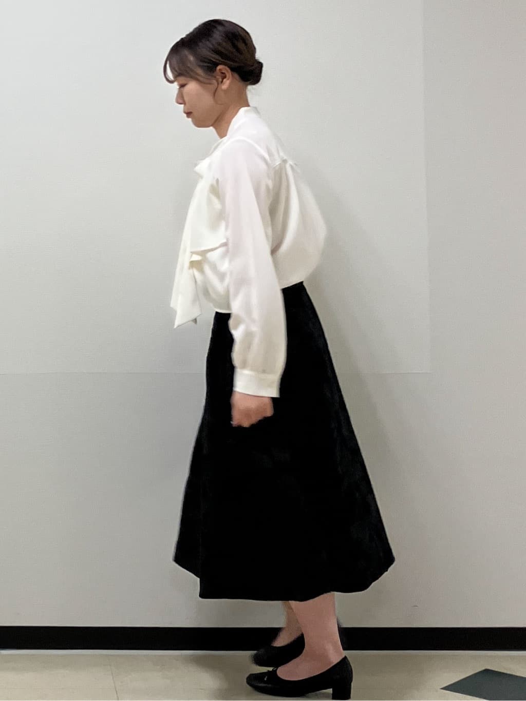 MAYUKIさんの「index｜アシンメトリーレイヤードボウタイブラウス【洗濯機OK／イージーアイロン／防シワ】《XS～3L》」を使ったコーディネート