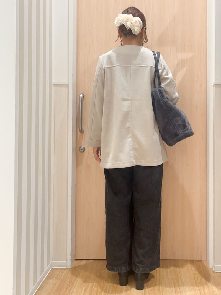 natsumiさんの「SHOO･LA･RUE｜【S-LL】上品さを纏う やわらかフェイクスエード ミドル丈ブルゾン」を使ったコーディネート
