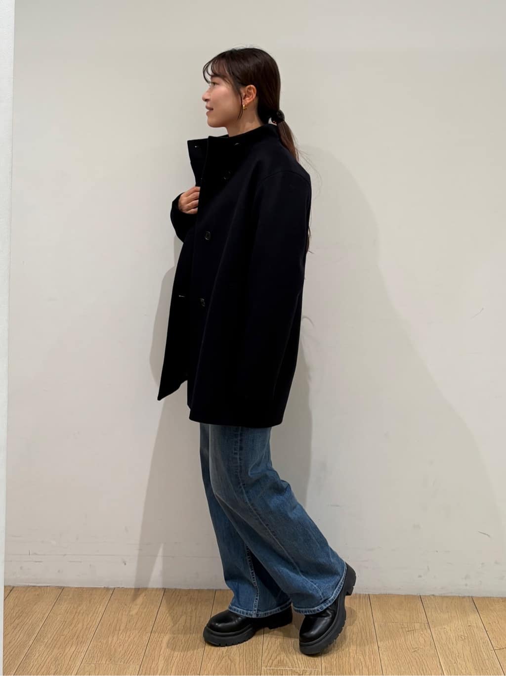 maiさんの「INDIVI｜【冬ニット人気NO．1！／カシミヤ混】ミドルゲージハイネックニット」を使ったコーディネート