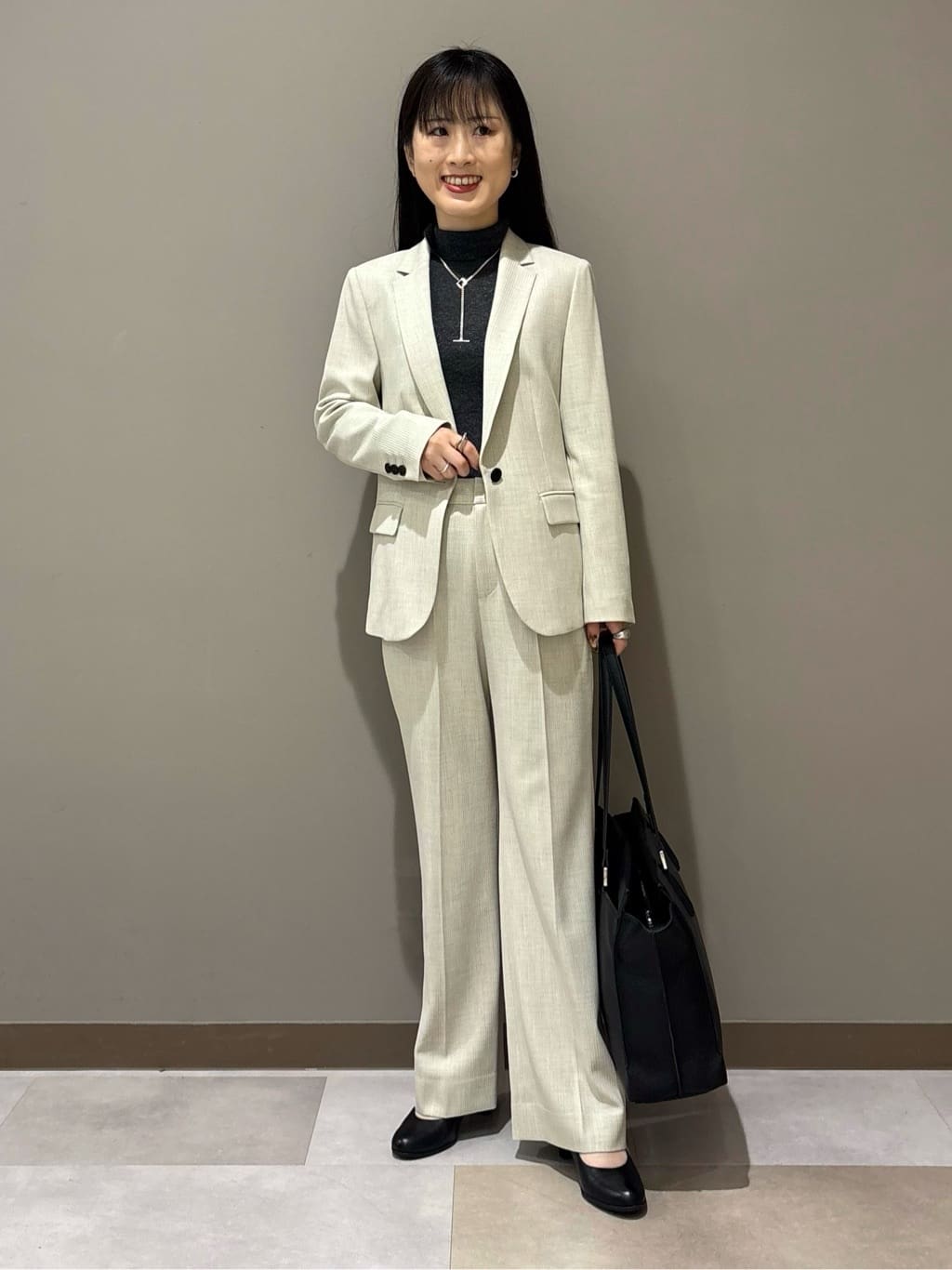 KEIKOさんの「INDIVI｜【日本製／通勤スーツ】プレシャスドビー ノーカラージャケット」を使ったコーディネート