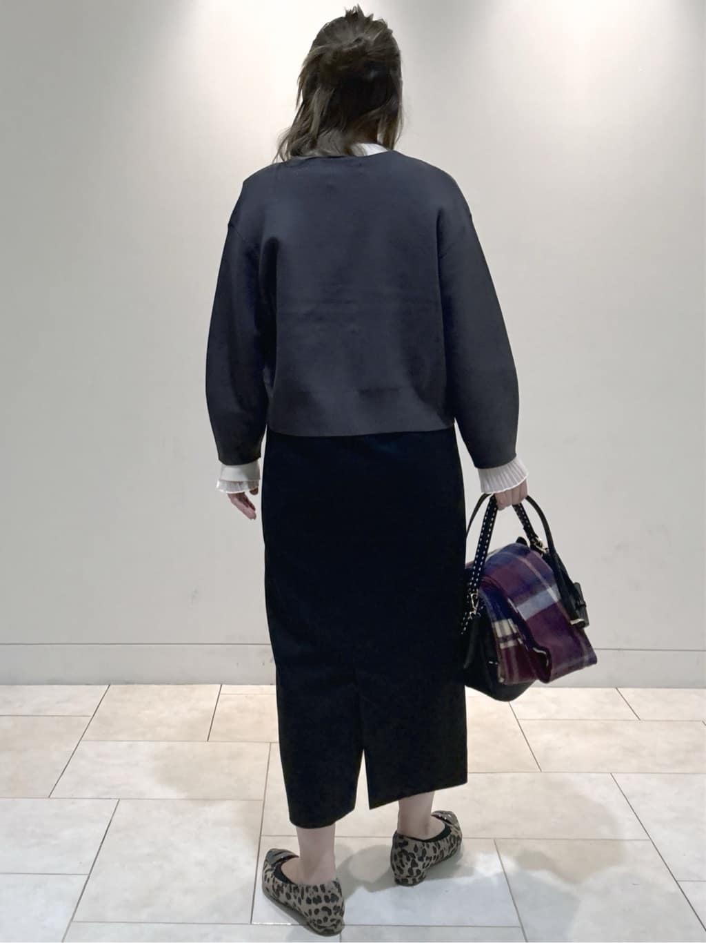 S&auml;K&iuml;さんの「Reflect｜【軽い羽織に◎／セットアップ可】パール調ボタン付きカーディガン」を使ったコーディネート