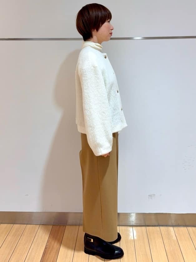 あやさんの「UNTITLED｜【ジャケット風/メタルボタン】アルパカ混シャギーカーディガン」を使ったコーディネート