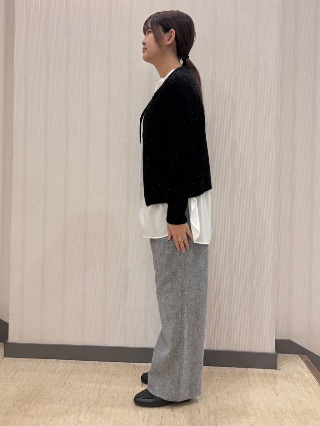 ちひさんの「INDIVI｜【褒められパンツ／ウール混】ウォームウール ワイドパンツ」を使ったコーディネート