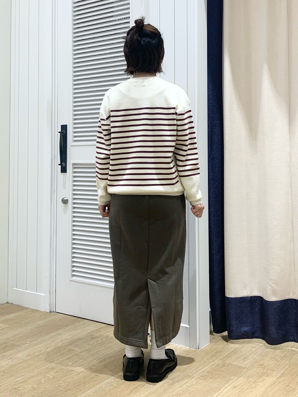 IMARIさんの「Dessin｜【ユニセックス／洗える】コットンカシミヤブレンドセーター」を使ったコーディネート