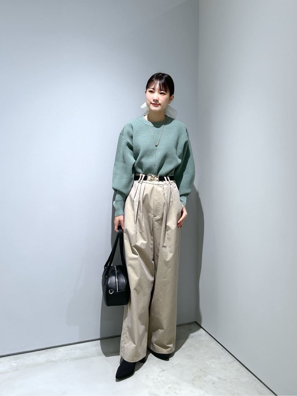 Renoさんの「INDIVI｜チノシャンプレータックパンツ」を使ったコーディネート