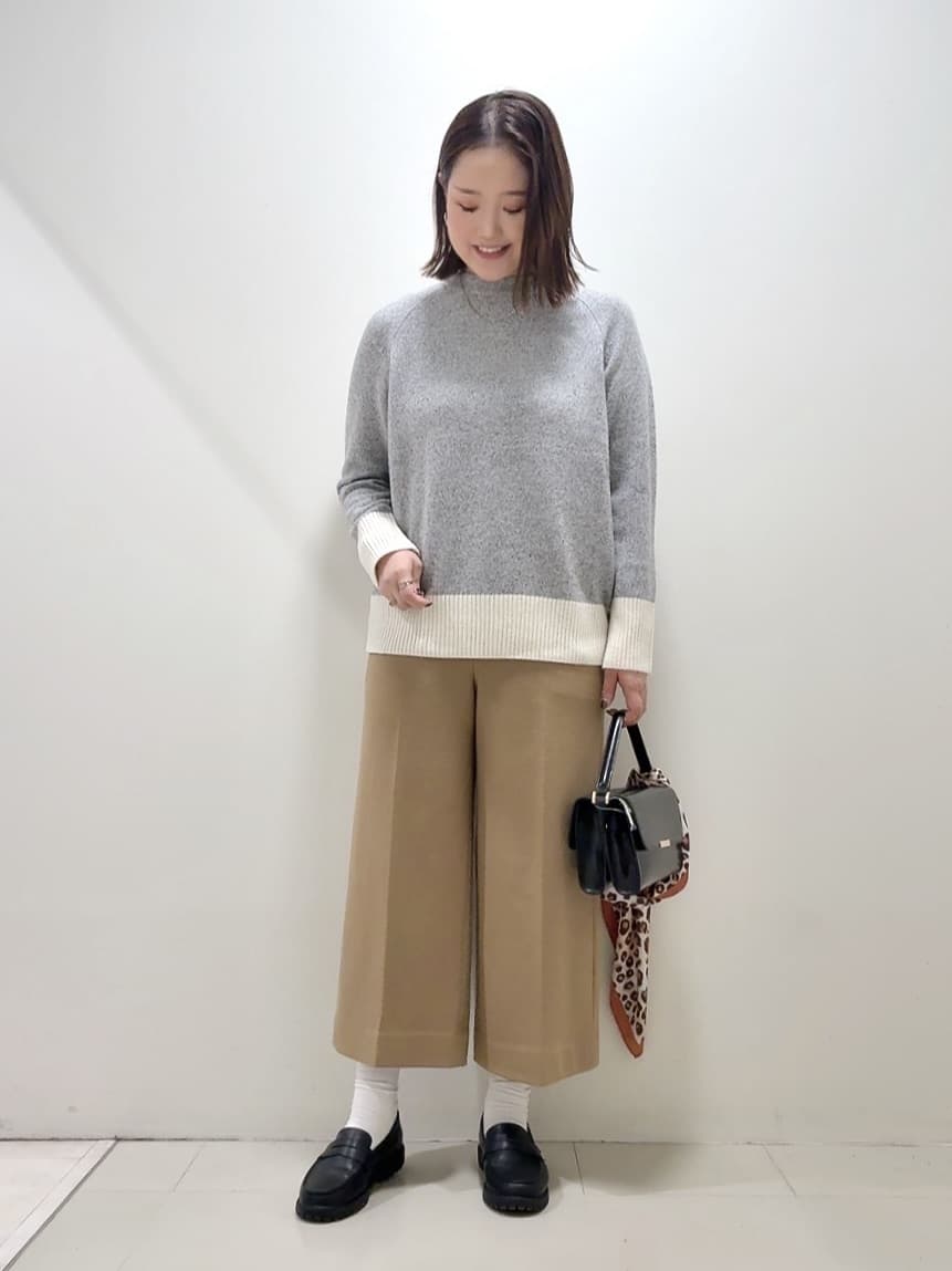 YUIさんの「UNTITLED｜【重ね着もおすすめ/洗える】ウールカシミヤ クルーネックニット」を使ったコーディネート