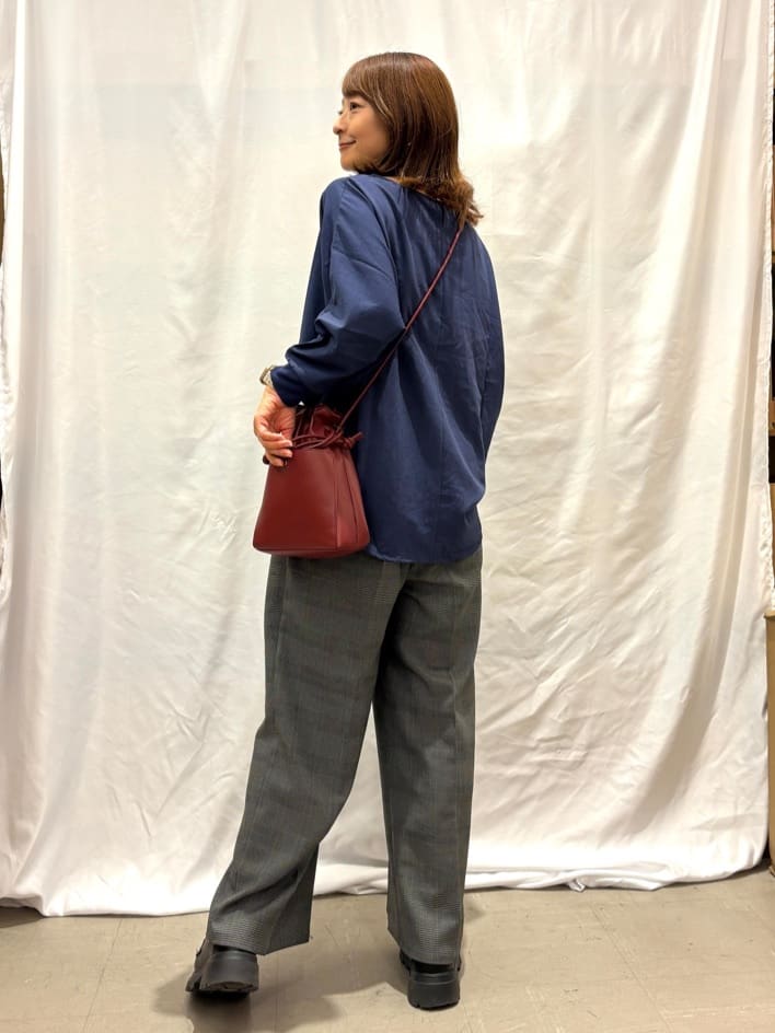 ふくまるさんの「SHOO･LA･RUE｜【S-LL/セットアップ可/洗濯後しわになりにくい】きちんと見え タックワイドパンツ」を使ったコーディネート