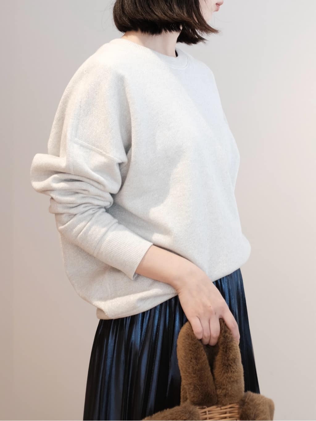 Kishimotoさんの「DRESSTERIOR｜◆【洗える/ストレッチ性/オンオフ】箔プリントプリーツスカート」を使ったコーディネート