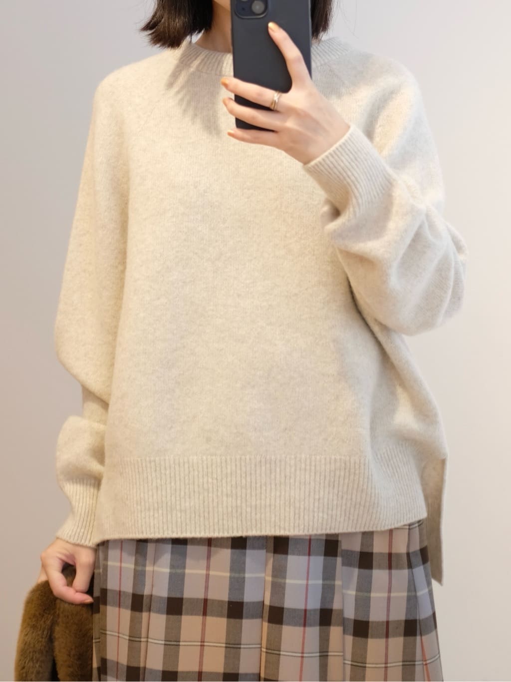 Kishimotoさんの「DRESSTERIOR｜◆チェックタックソフトプリーツスカート」を使ったコーディネート