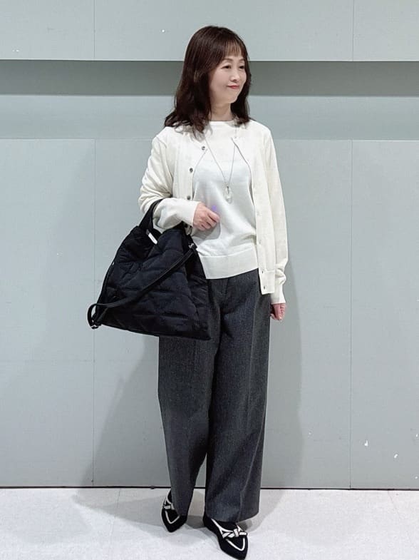makiさんの「UNTITLED｜【洗える/アンサンブル可/ウール100%】ウールクルーカーディガン」を使ったコーディネート