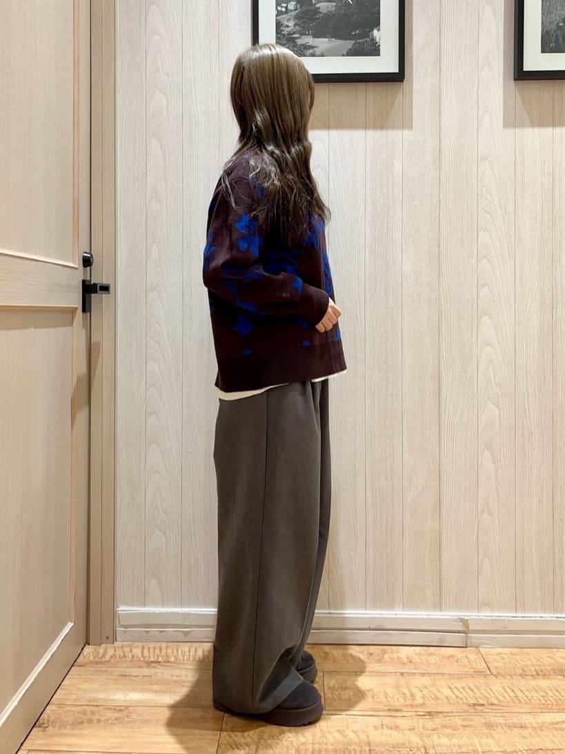 ﾕｲさんの「SHOO･LA･RUE｜【洗濯機可/毛玉レス】大人世代も取り入れやすい スウェットライク アソートニット」を使ったコーディネート
