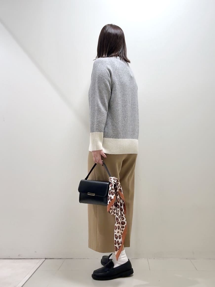 YUIさんの「UNTITLED｜【重ね着もおすすめ/洗える】ウールカシミヤ クルーネックニット」を使ったコーディネート