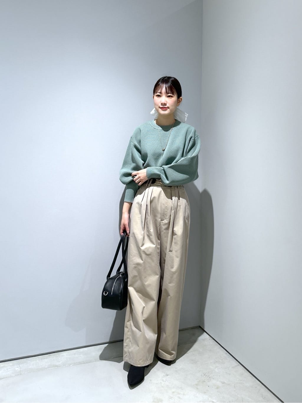 Renoさんの「INDIVI｜チノシャンプレータックパンツ」を使ったコーディネート