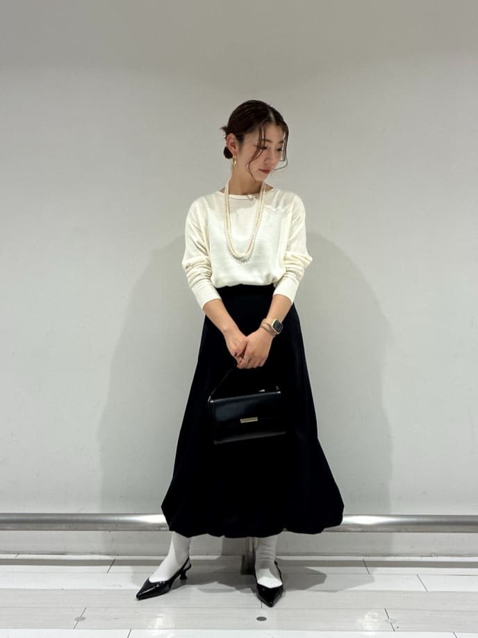 Rinさんの「UNTITLED｜【8色展開/体型カバー】魅せるタイムレスニット」を使ったコーディネート