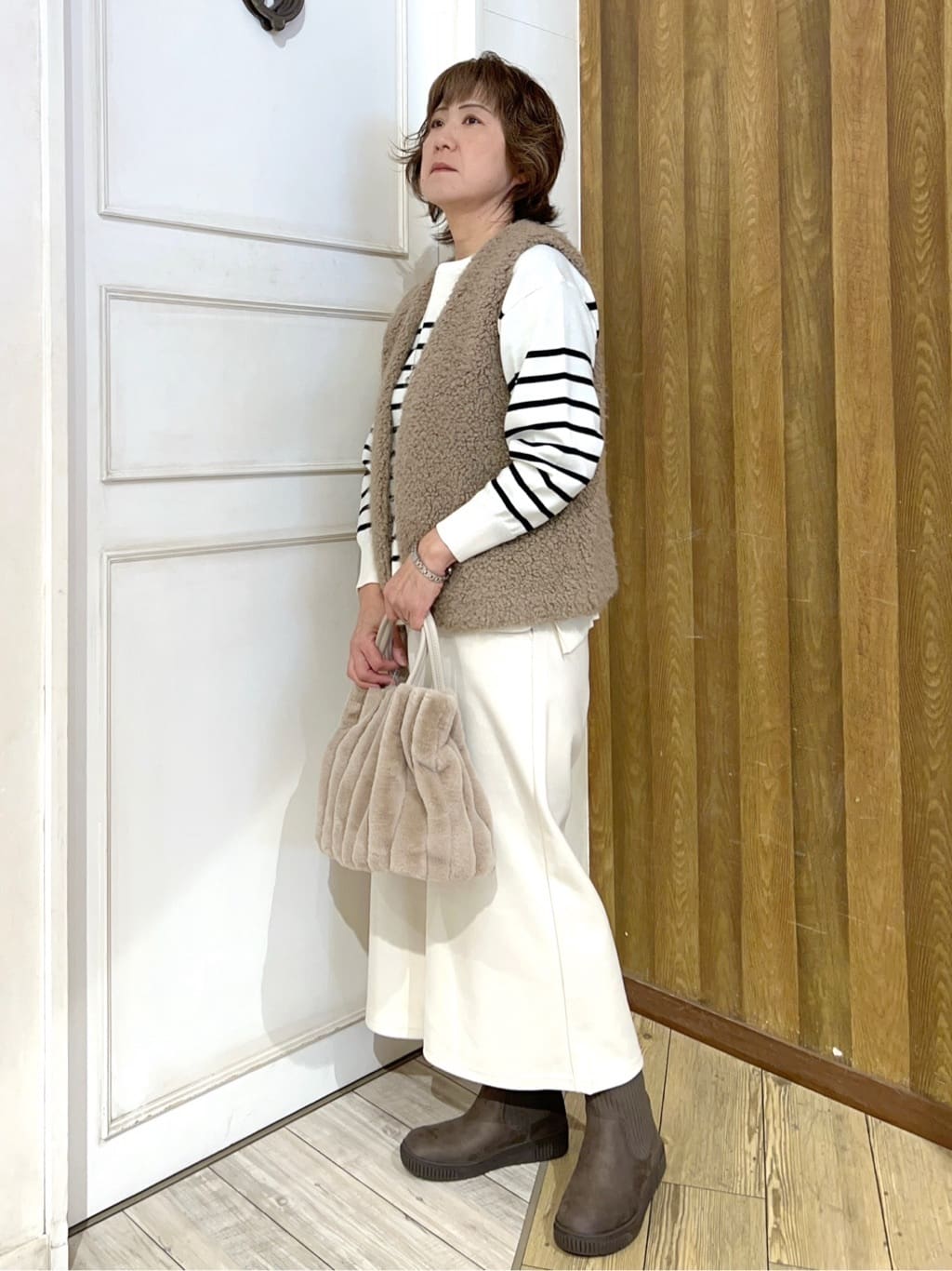 yuriyuriさんの「SHOO･LA･RUE｜ふわふわファーベスト」を使ったコーディネート