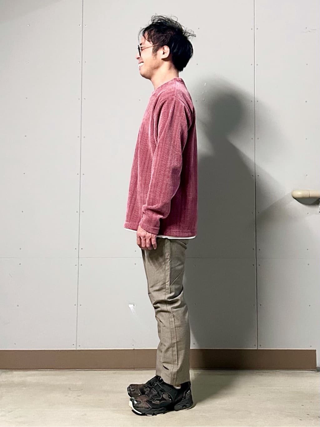 KENJI Iさんの「THE SHOP TK｜【心地良い、滑らかさ】レイヤード風ケーブル ニットソー 【洗濯機OK】」を使ったコーディネート