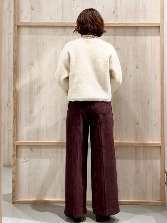 nakoさんの「THE SHOP TK｜クラッシュベロアベーカーパンツ」を使ったコーディネート