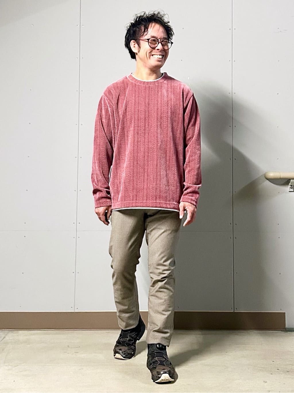 KENJI Iさんの「THE SHOP TK｜【心地良い、滑らかさ】レイヤード風ケーブル ニットソー 【洗濯機OK】」を使ったコーディネート