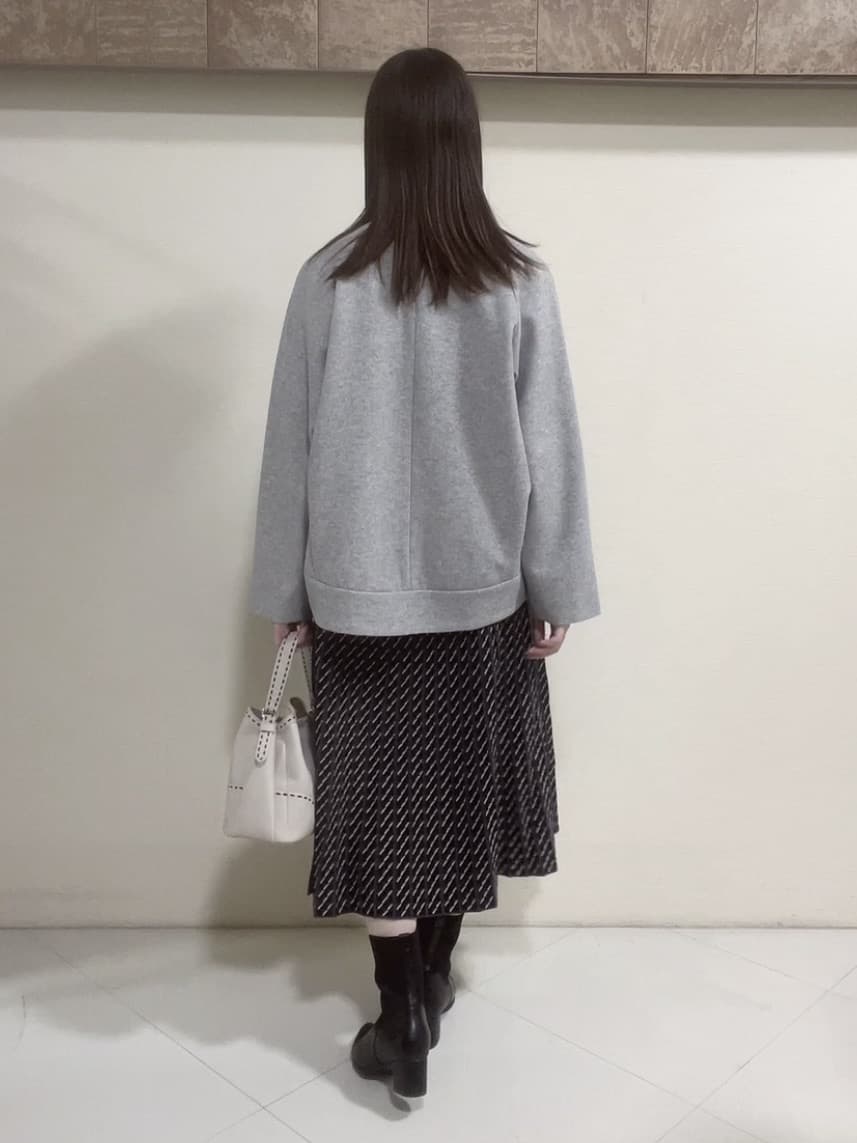yukaさんの「Reflect｜【WEB先行カラーあり／セットアップ可】幾何調柄ニットスカート」を使ったコーディネート